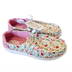 Hey Dude Wendy Tulip Bouquet Pink Slip On Shoes Womens NEW
